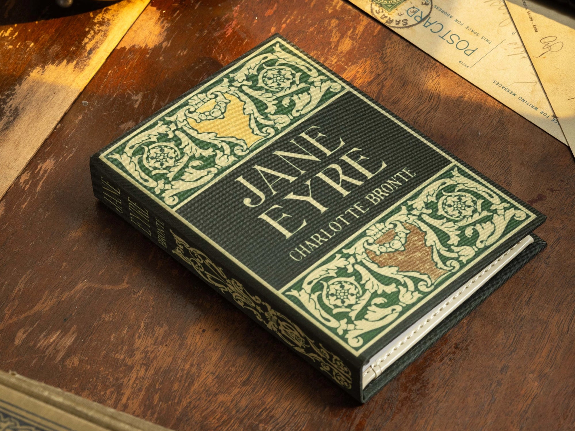 Jane Eyre (Forest Green) Passport / Notebook Wallet