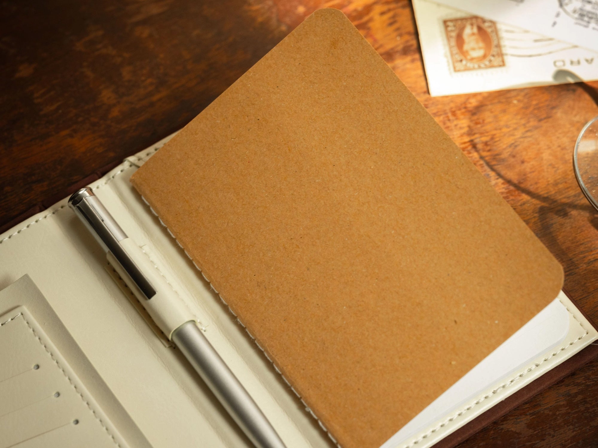 Jane Eyre (Forest Green) Passport / Notebook Wallet