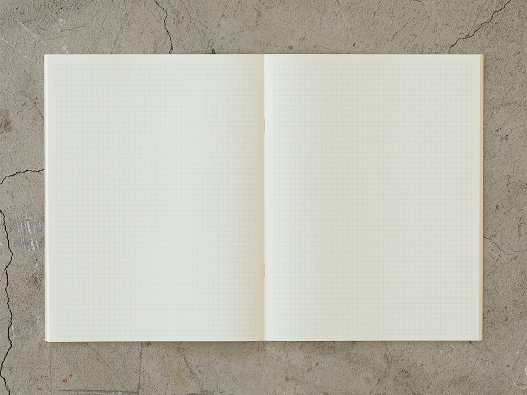 Midori MD Notebook Light A4 Grid Set of 3
