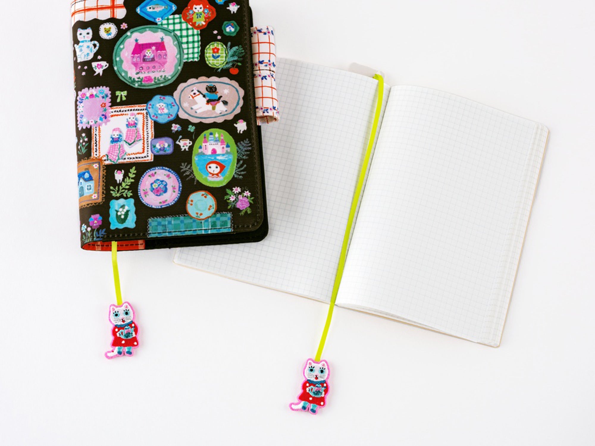 Yumi Kitagishi Embroidered Bookmark - White Cat