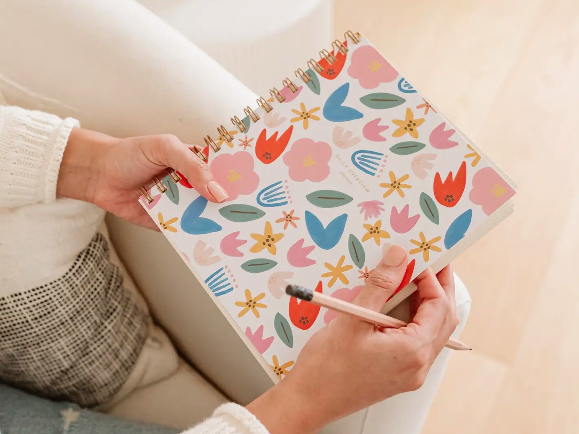 Daily Overview Planner in Floral Party